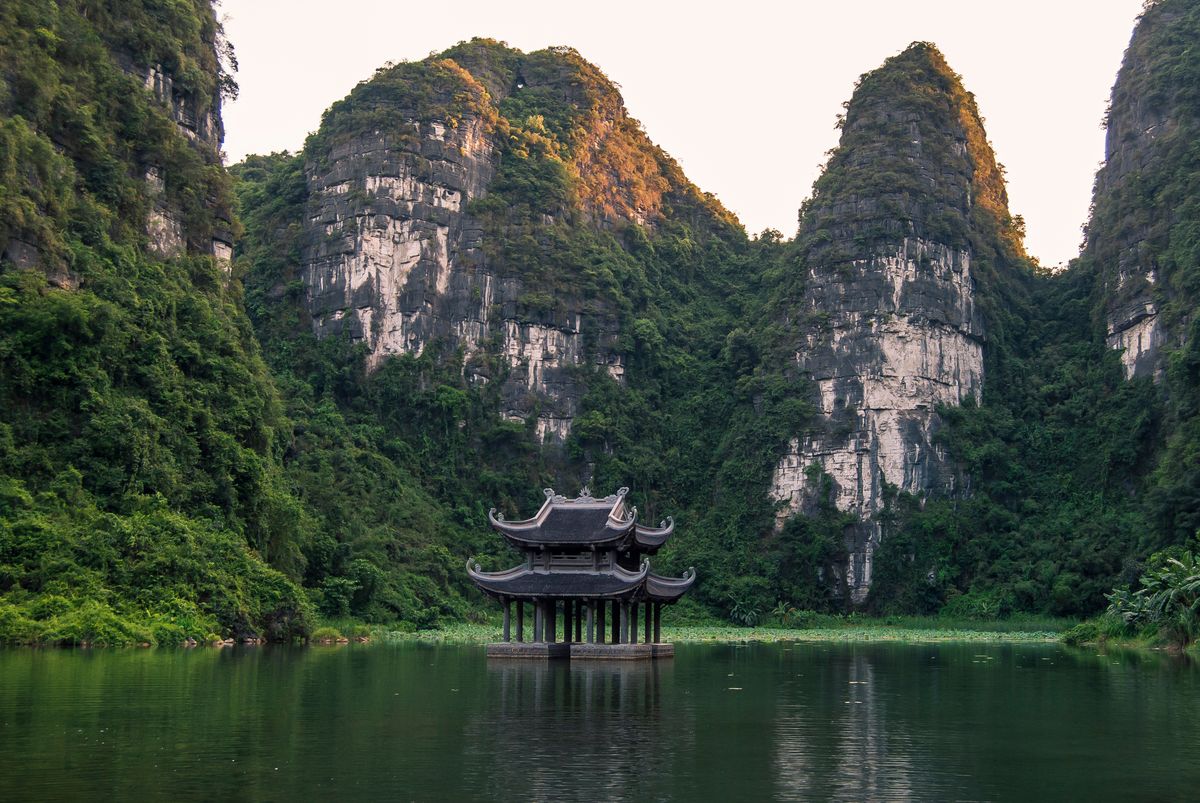 DU LỊCH NINH BÌNH TRONG NGÀY - GÓI DELUXE
